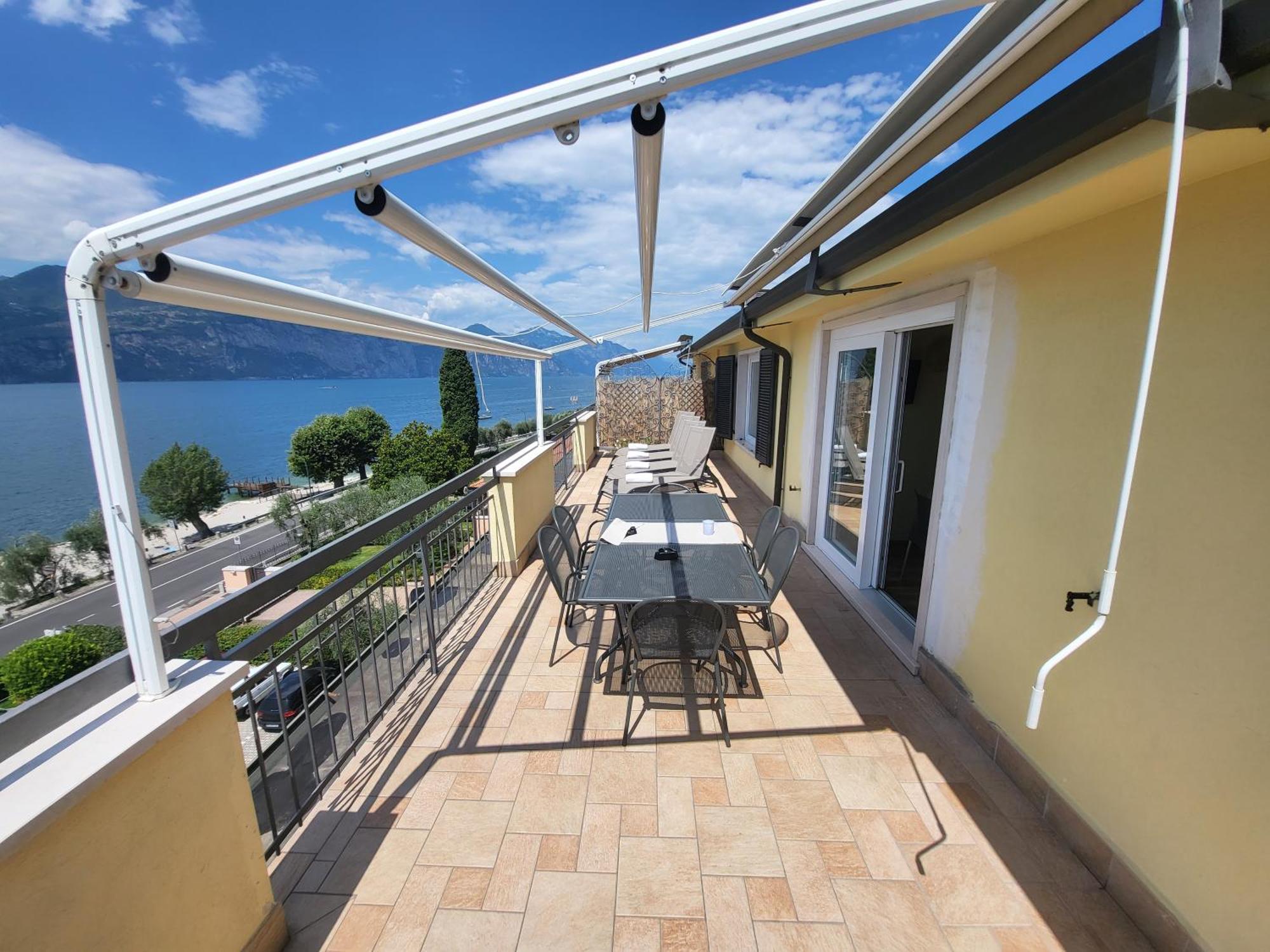 Penthouse Casa Alkea Masse Lake View Brenzone sul Garda Exterior photo