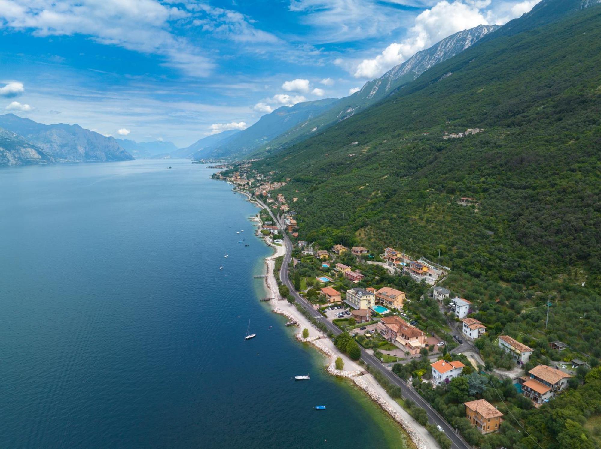 Penthouse Casa Alkea Masse Lake View Brenzone sul Garda Exterior photo